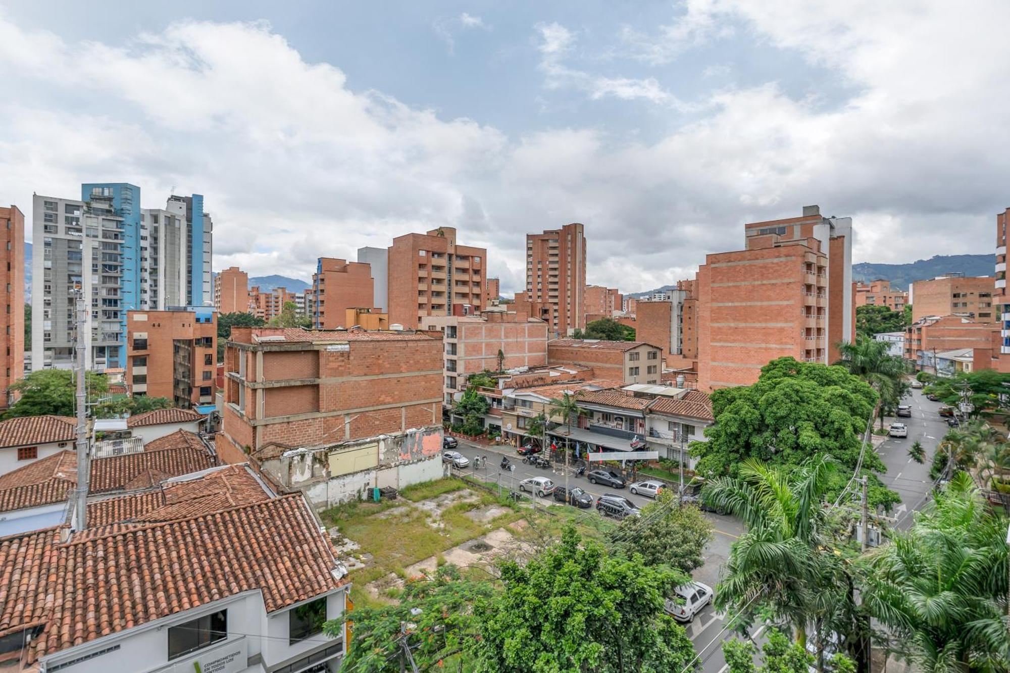 Apartamentos Housy Laureles Medellín Buitenkant foto
